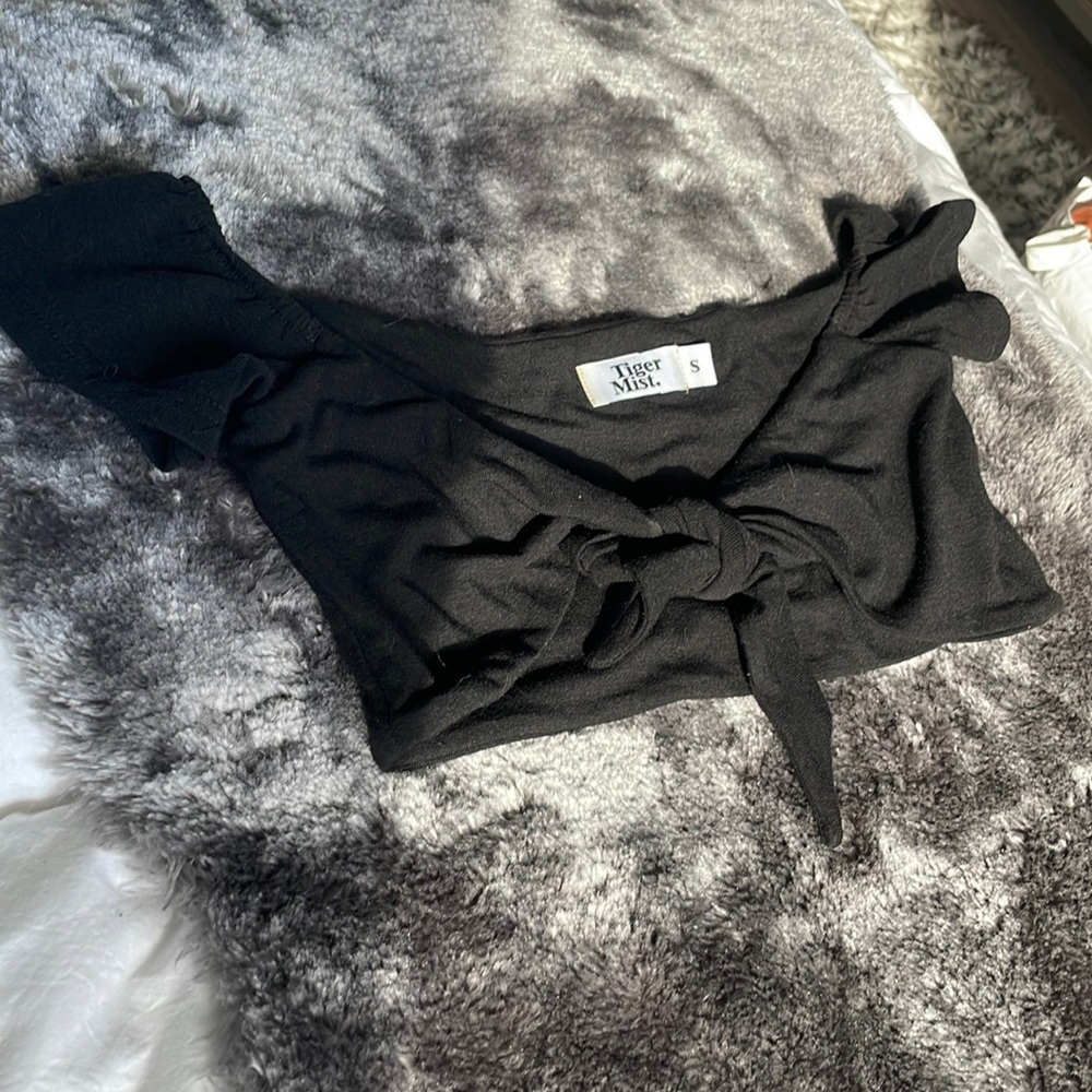Tiger mist black tie front crop top